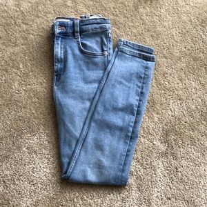 Zara skinny light washed denim size 4